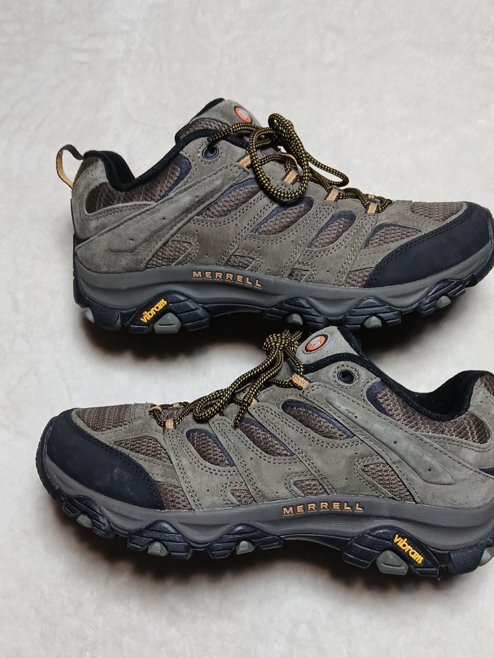 Merrell Men's Gray Trail Shoes with Black Toe Size 10W